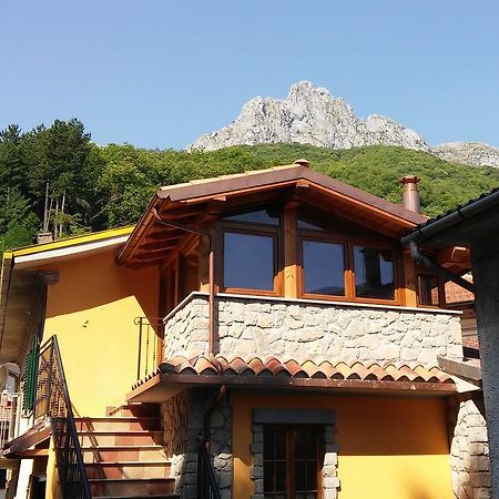 Home In Garfagnana Vagli di Sotto Kültér fotó